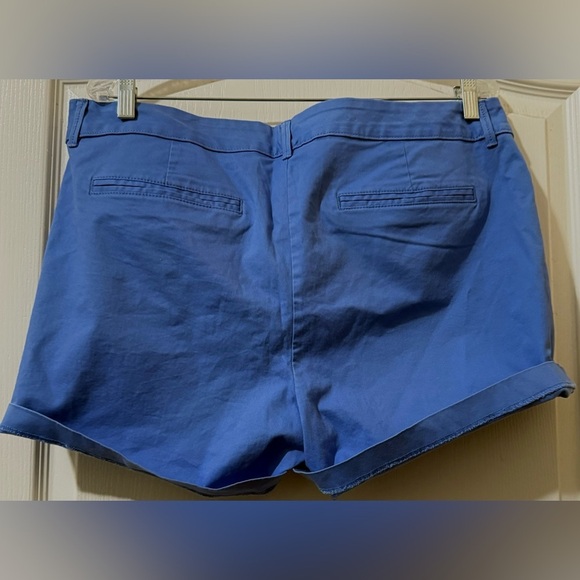 Old Navy Blue Denim Periwinkle Shorts Women's Size 14 - Picture 3 of 3